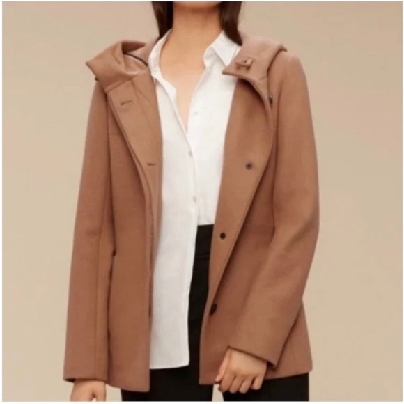 Aritzia Jacket ✨ - Picture 1 of 8